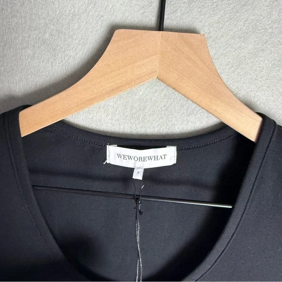 Brand New WeWoreWhat Cropped Baby V-Neck Short Sleeve T-Shirt in Black NWT - Picture 4 of 10